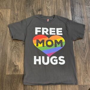 LGBTQ+ Pride Rainbow Support T-Shirt Free Mom Hugs - Gray. Large